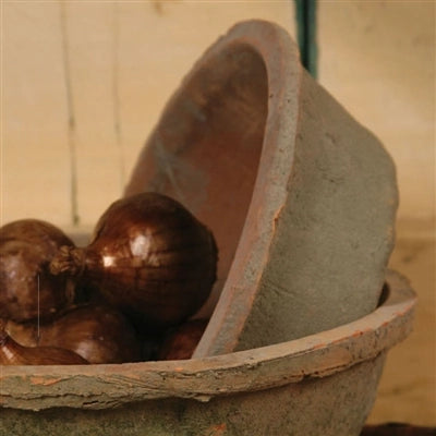 Rustic Terra Cotta Bulb Pot