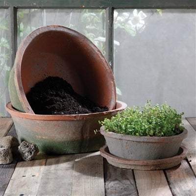 Rustic Terra Cotta Bulb Pot