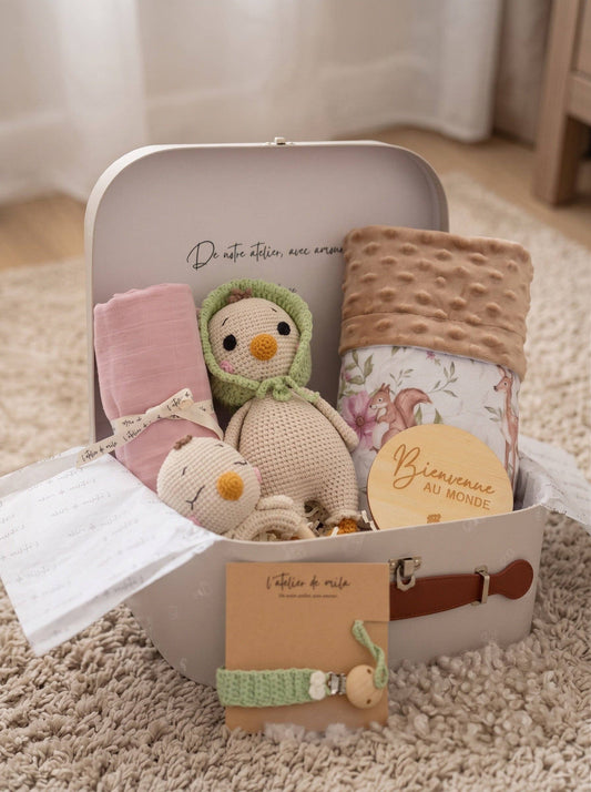 Pistache the Chick Gift Set