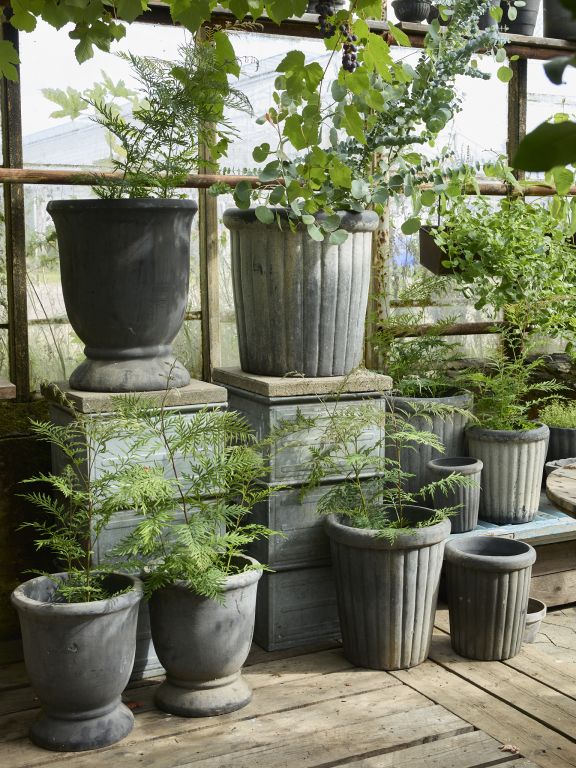 Black Tall Ribbed Planter