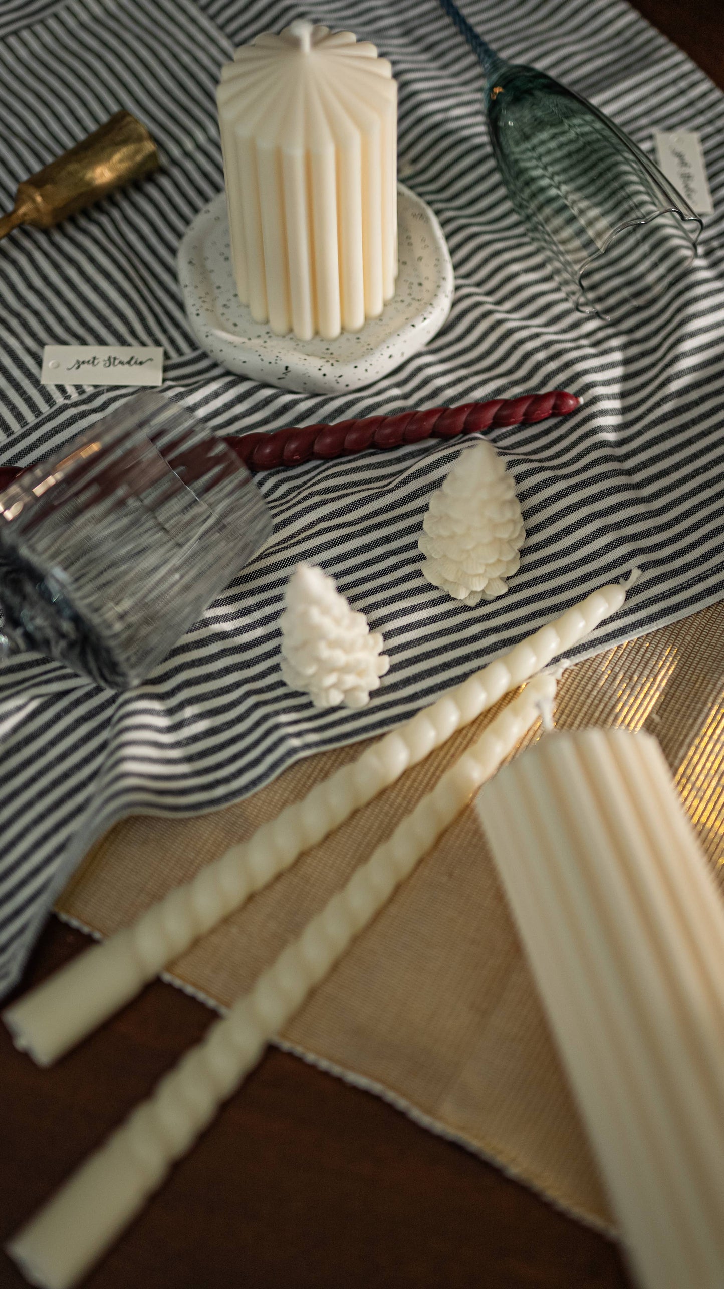 Beeswax & Soy Wax Twisted Taper Candle Set: Cream White / Tissue Wrapping